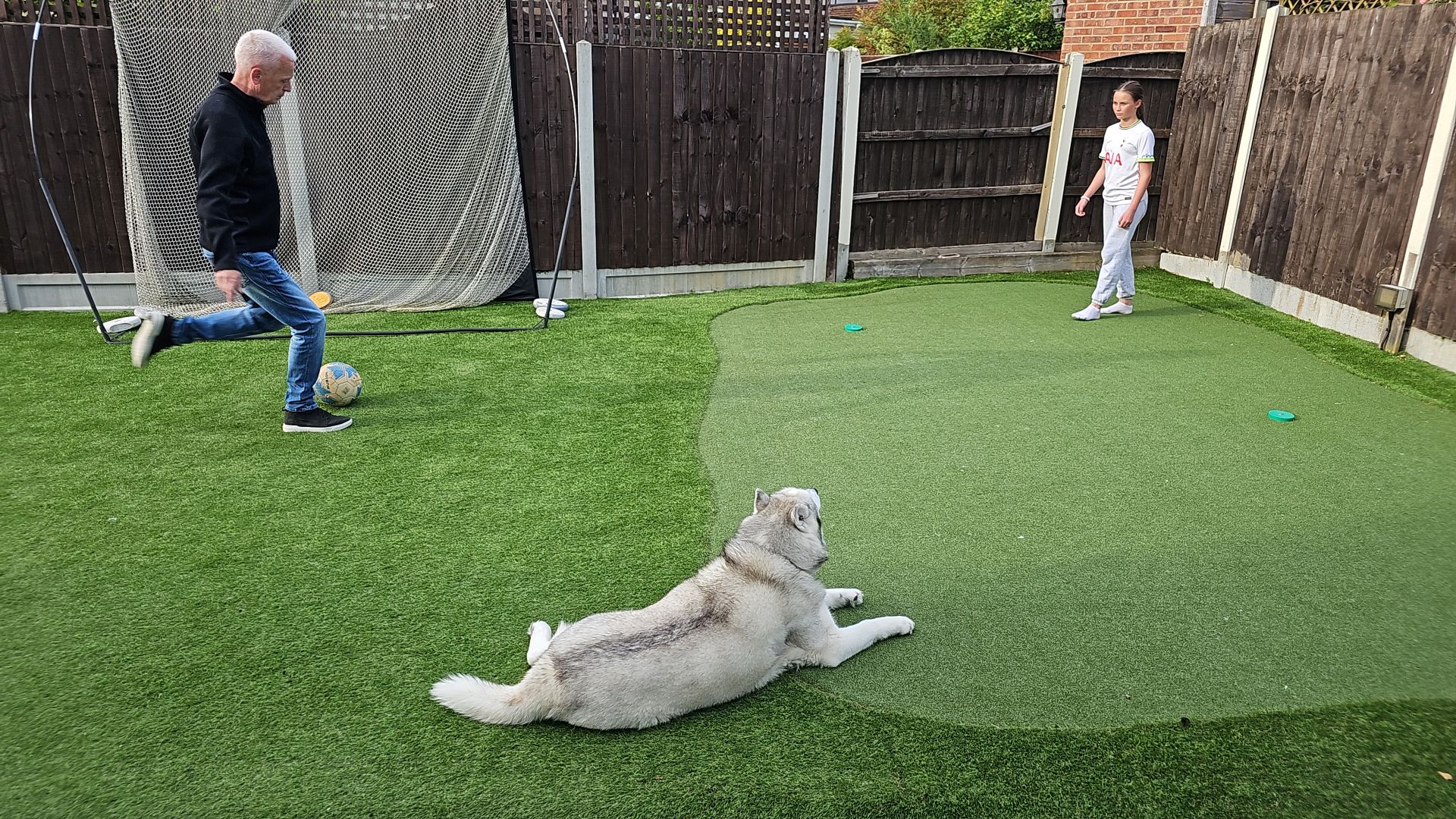 Carpet World London showroom in Chingford E4 – in-stock artificial grass for Greater London gardens